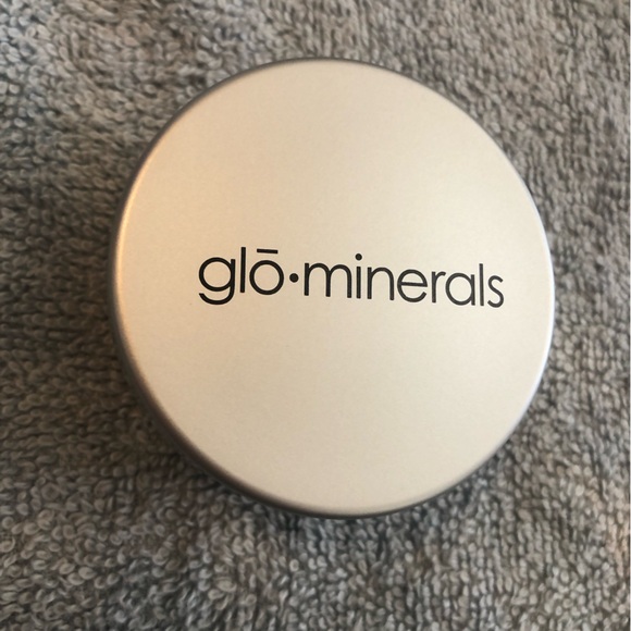 Glominerals loose Powder foundation loose base. Shade beige dark NEW - Picture 9 of 13